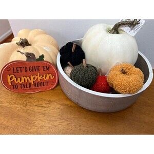 Lot of 5 New Handmade knitted mini Pumpkins & Wooden Sign, Fall Decor